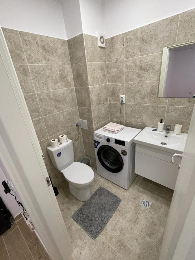 Militari Comfort Apartment Roşu Esterno foto